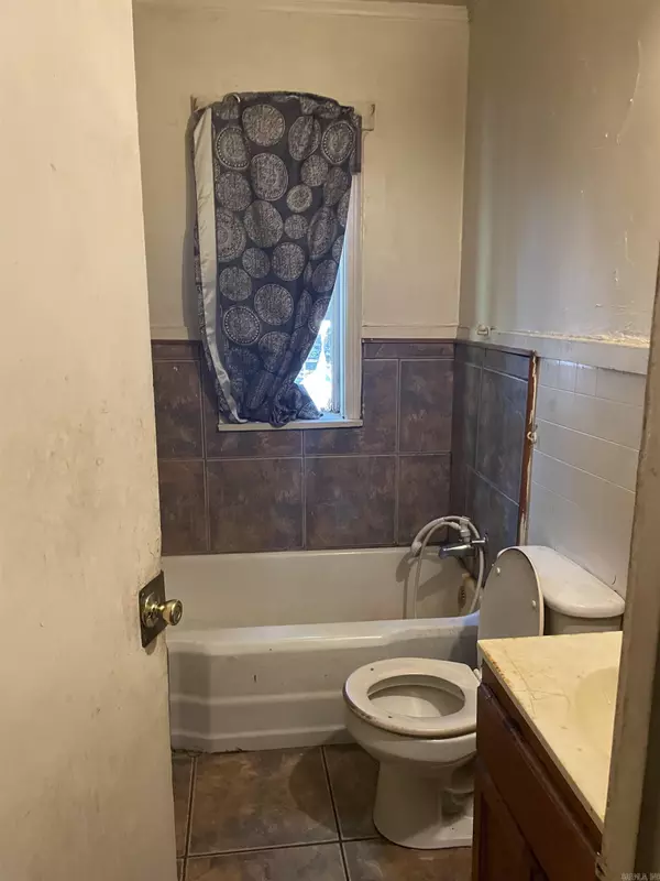 Pine Bluff, AR 71603,2924 S POPLAR STREET