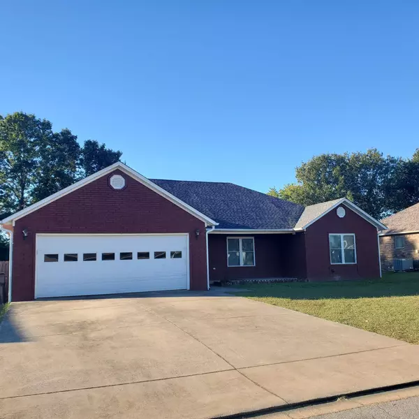 2710 Oxford, Paragould, AR 72450