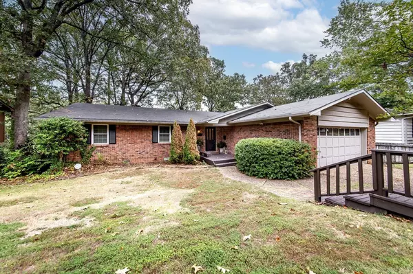 18 Lantern Hill Road, Little Rock, AR 72227