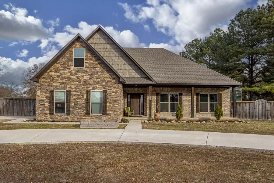 37 Wilcox Rd, Greenbrier, AR 72058