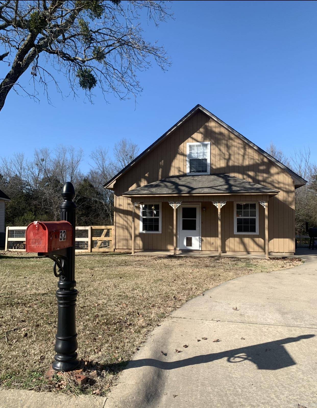 Clarksville,  AR 72830-0000