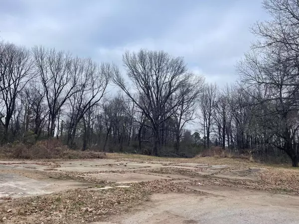 1215 N Main,  Jonesboro,  AR 72401