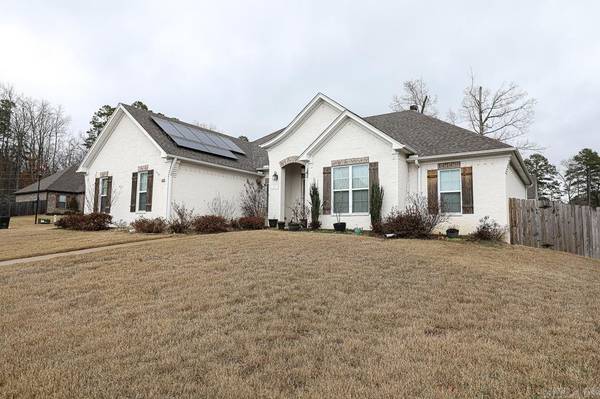 613 CREEKSIDE COVE, Bryant, AR 72019