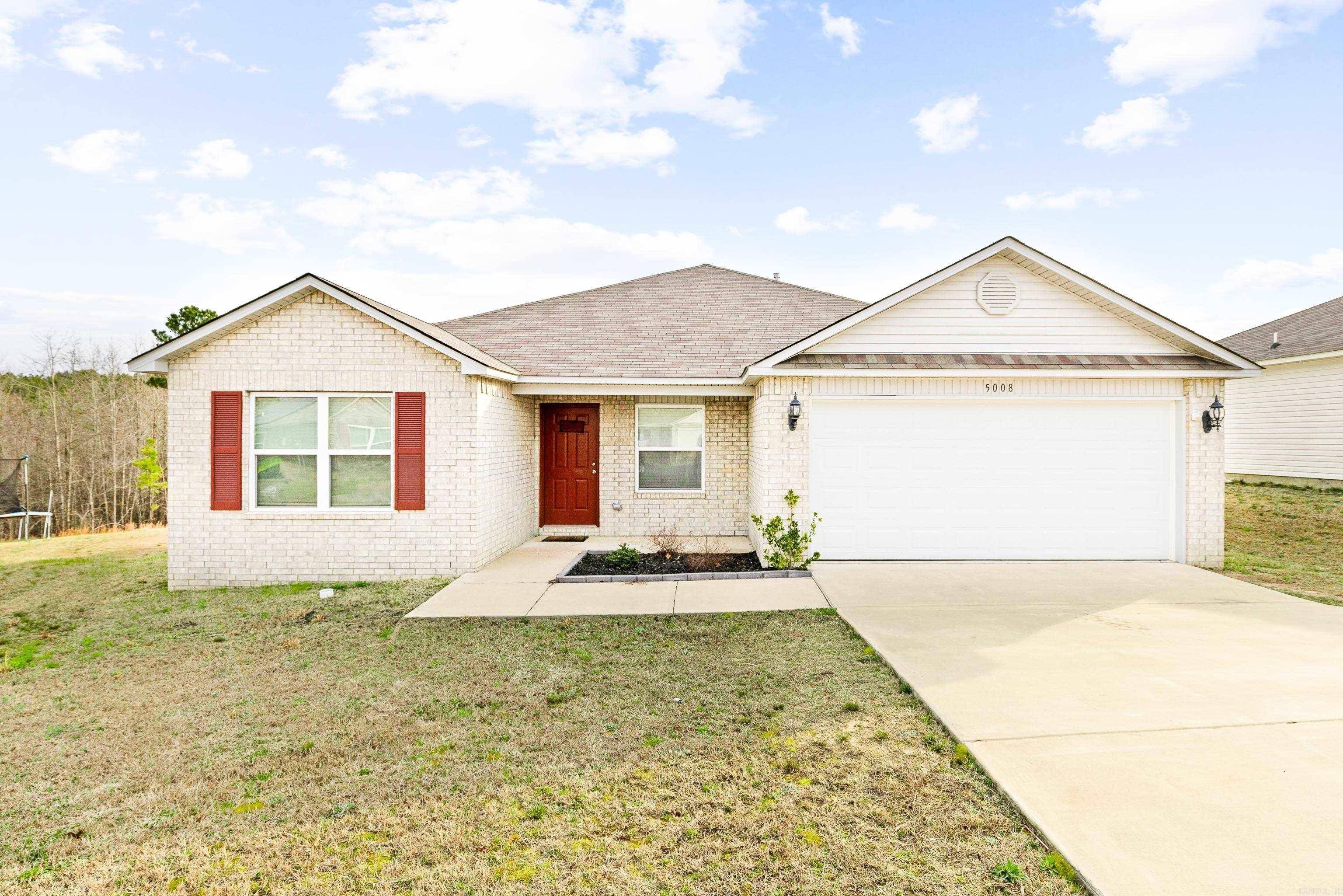 5008 Red Fox Trail, Bauxite, AR 72011