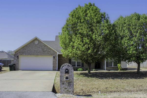 111 Leonard Dr, Bono, AR 72416