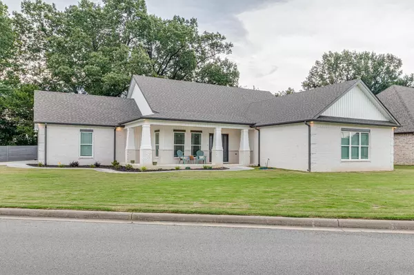 707 BELLWOOD DR, Paragould, AR 72450-0000