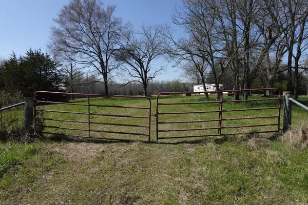 34 Newberry Rd., Holland, AR 72173