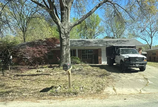 42 Indian Trl, Searcy, AR 72143