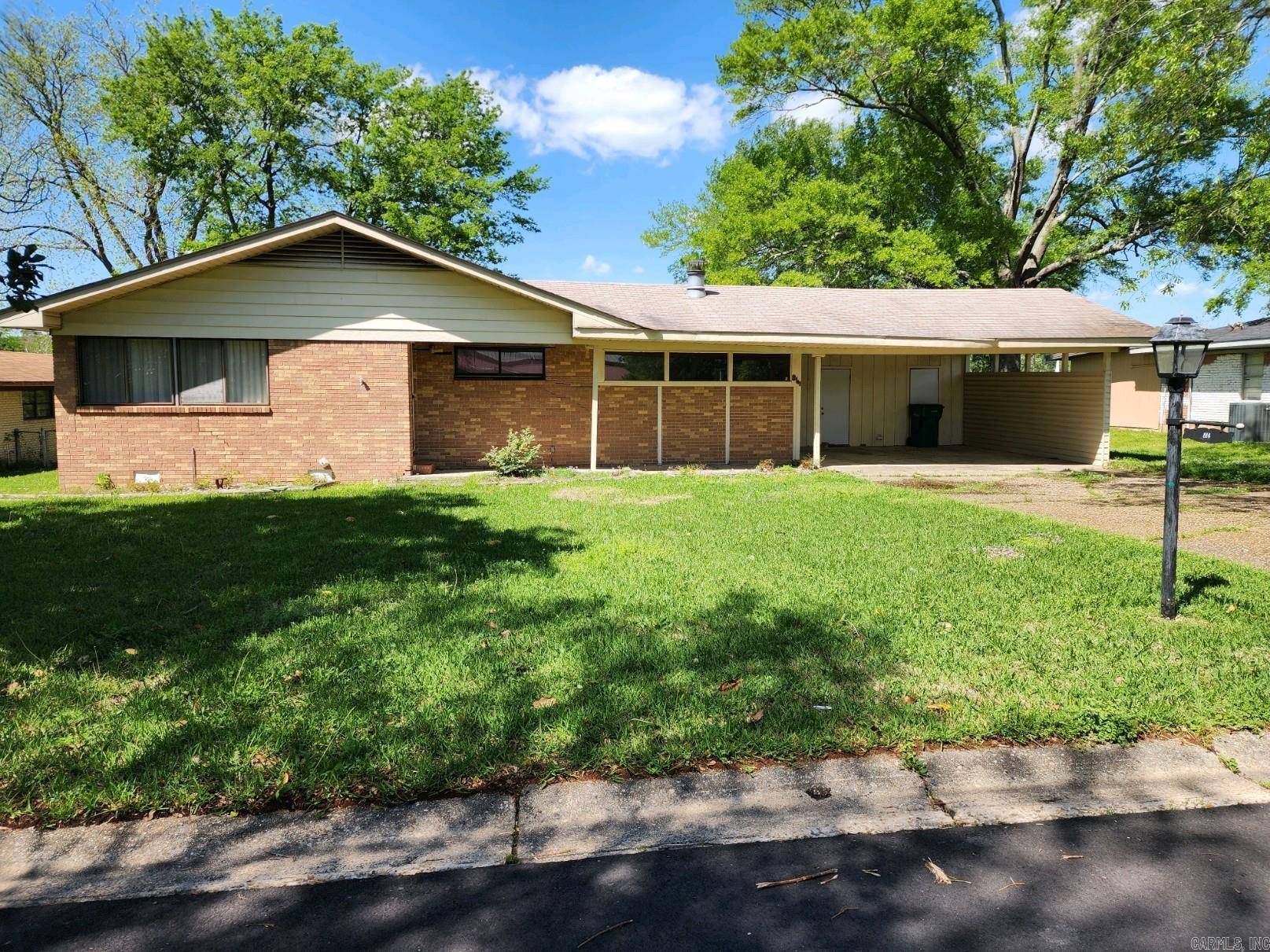 814 Crestwood,  El Dorado,  AR 71730