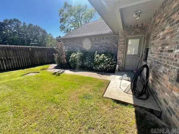 Searcy, AR 72143,2319 Saxony