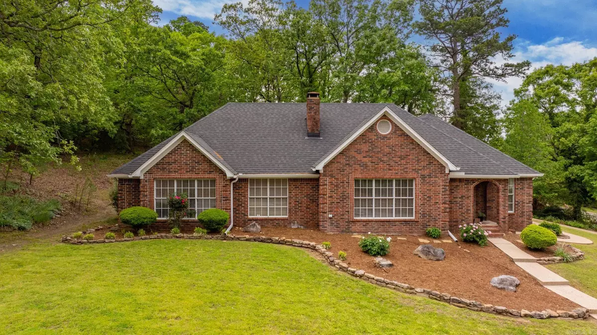 Maumelle, AR 72113,14 Norfork Drive