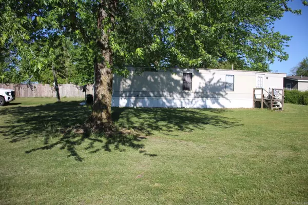 27 MC 5048, Yellville, AR 72687