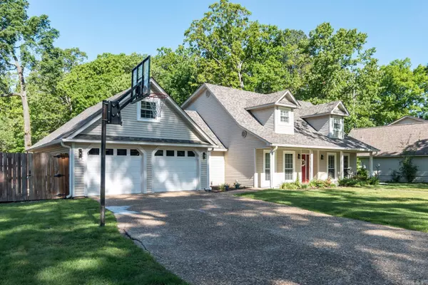 Maumelle, AR 72113,3 Yazoo Cove