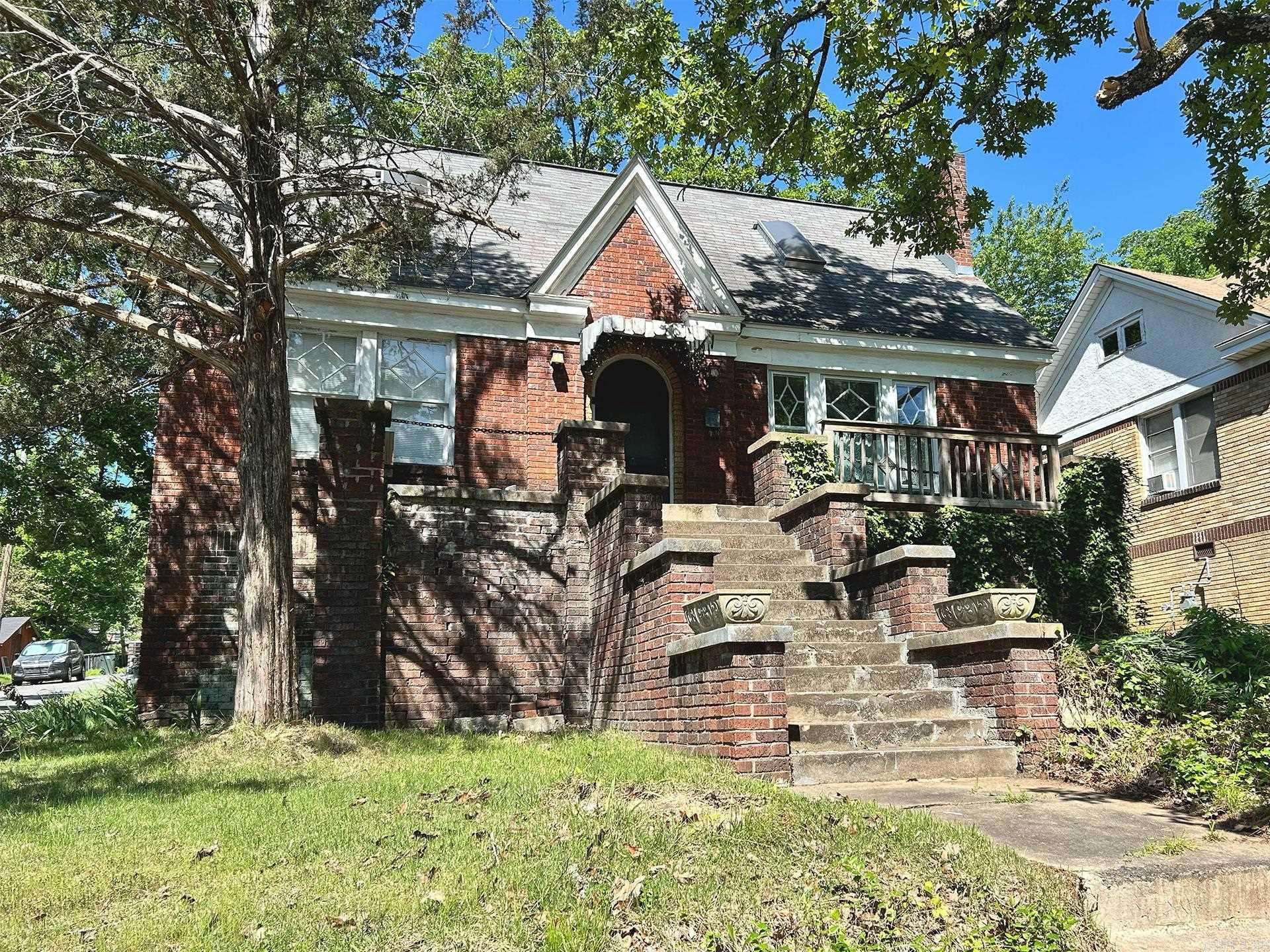 300 N SCHILLER Street, Little Rock, AR 72205-4446