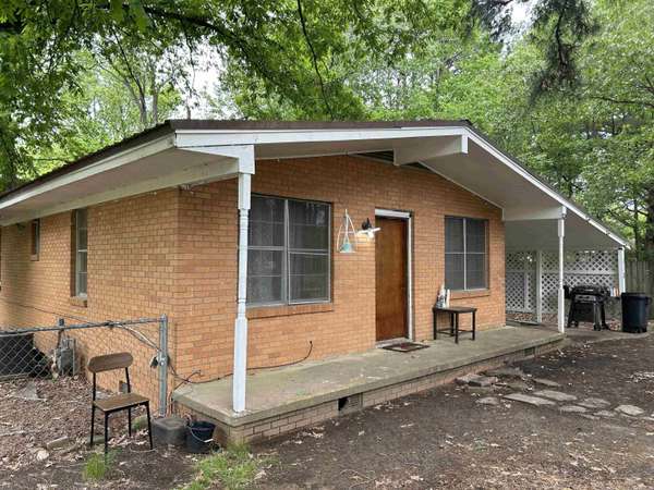 Judsonia, AR 72143,318 12th Street
