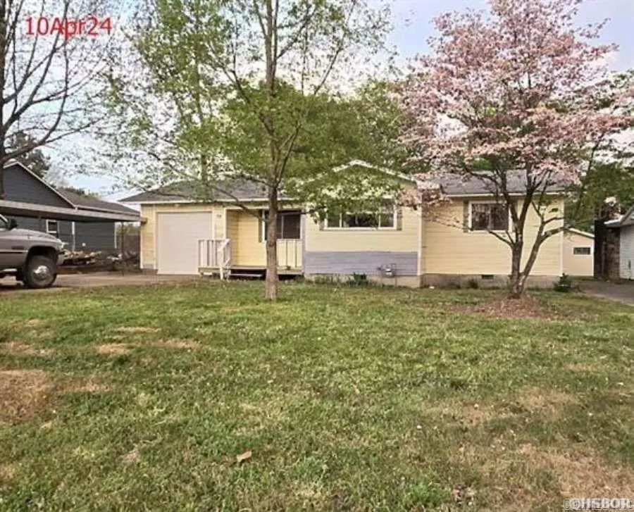 Mena, AR 71953,305 N Reine St