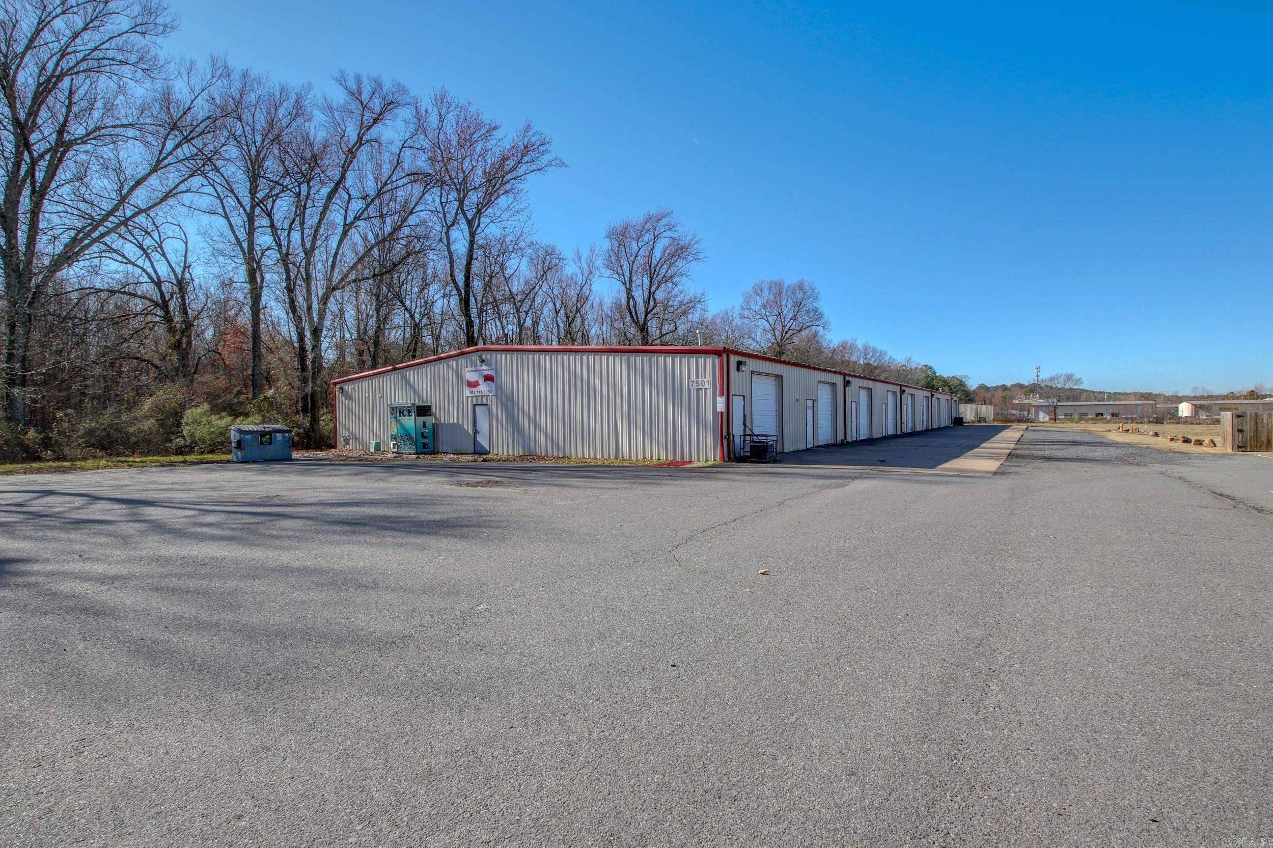 7501 Counts Massie Road, Maumelle, AR 72113
