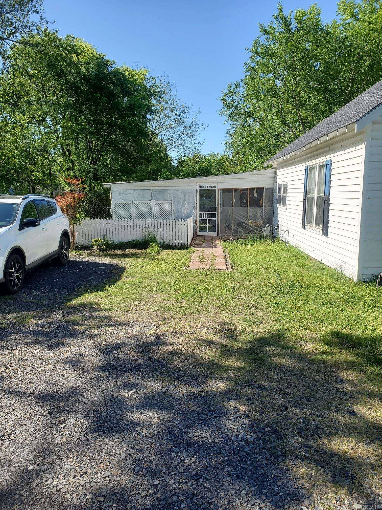 Mena, AR 71953-9999,803 Pine Avenue