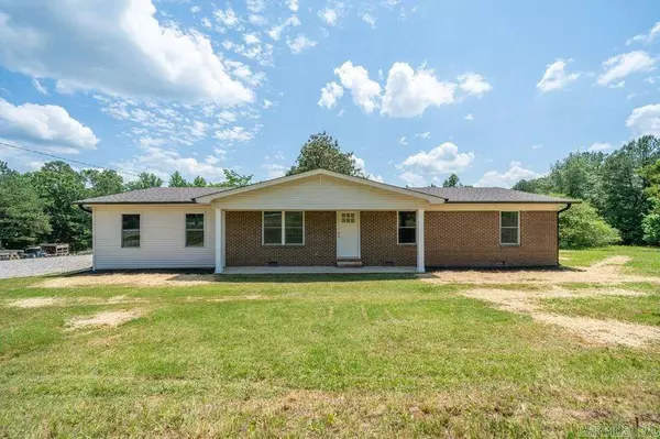 645 Oakgrove Road, Royal, AR 71968