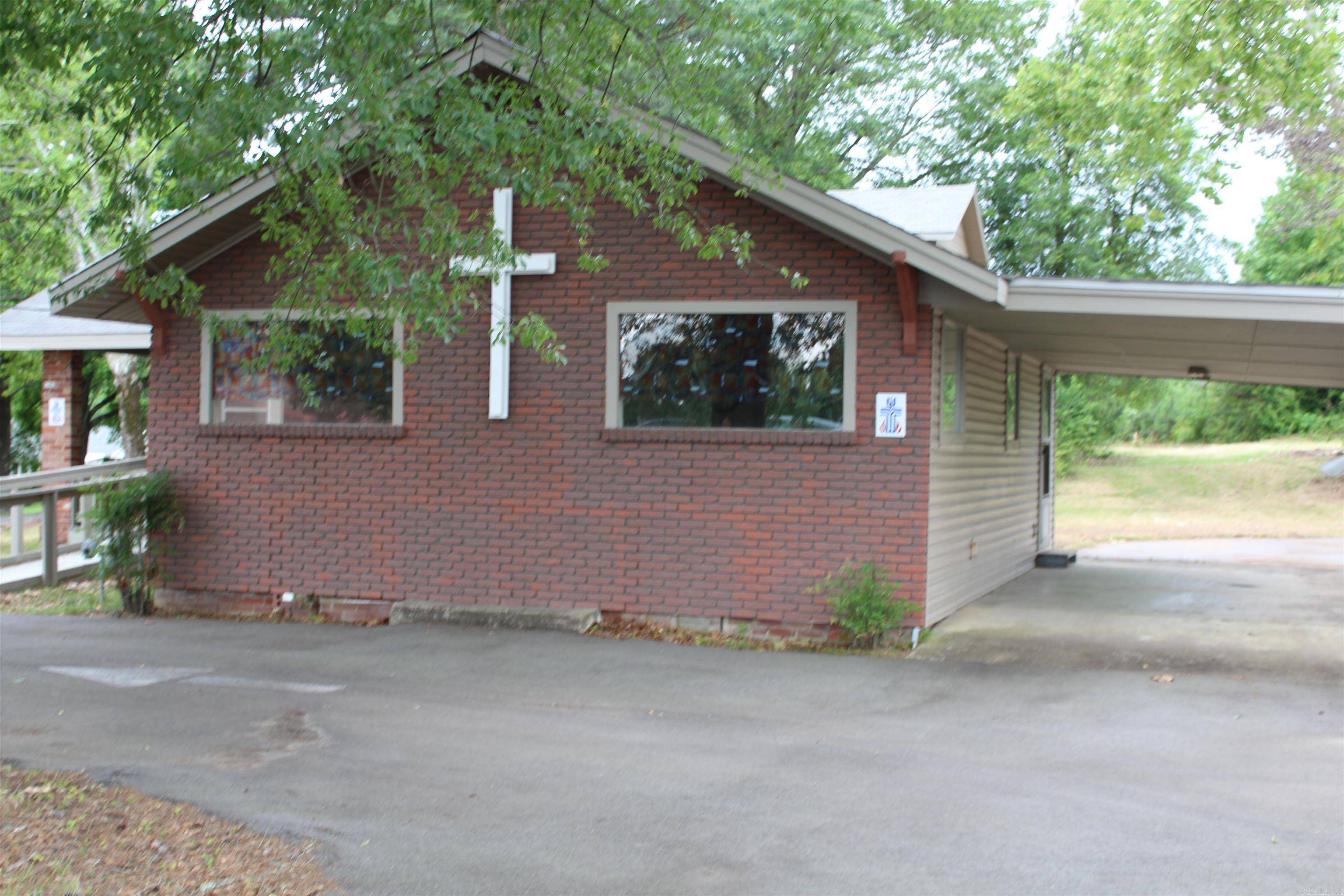 Little Rock, AR 72206,15802 Arch Street