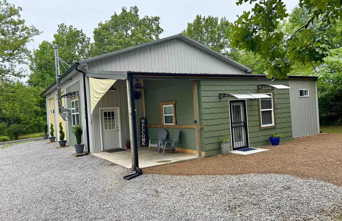 Mountain View, AR 72560,429 Massey Avenue