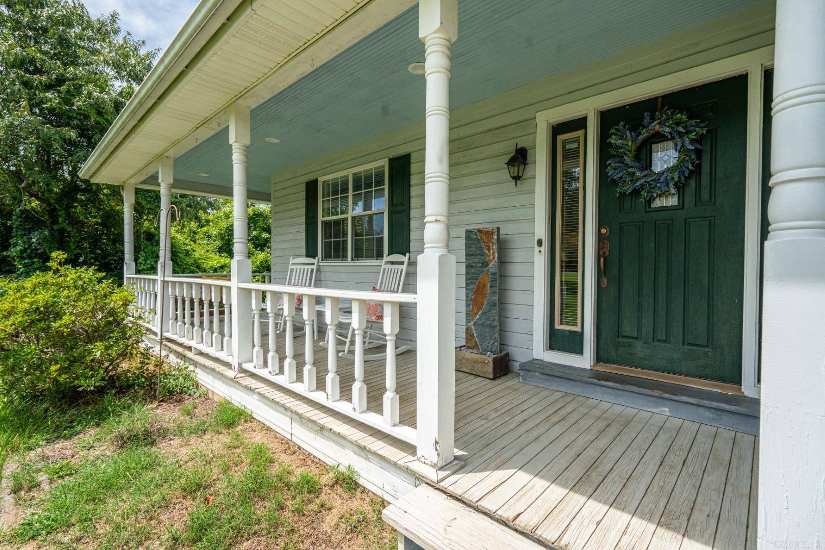Arkadelphia, AR 71923,52 Loy Road