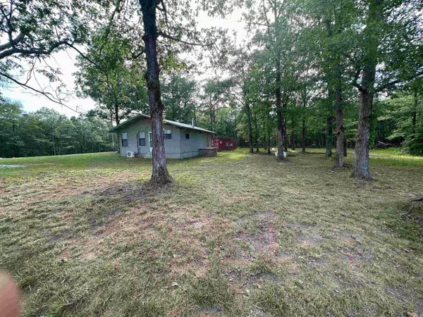 Dennard, AR 72629,589 Midget Road