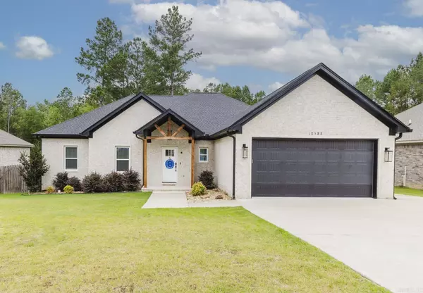 18588 Parkway Pines Drive, Bauxite, AR 72011