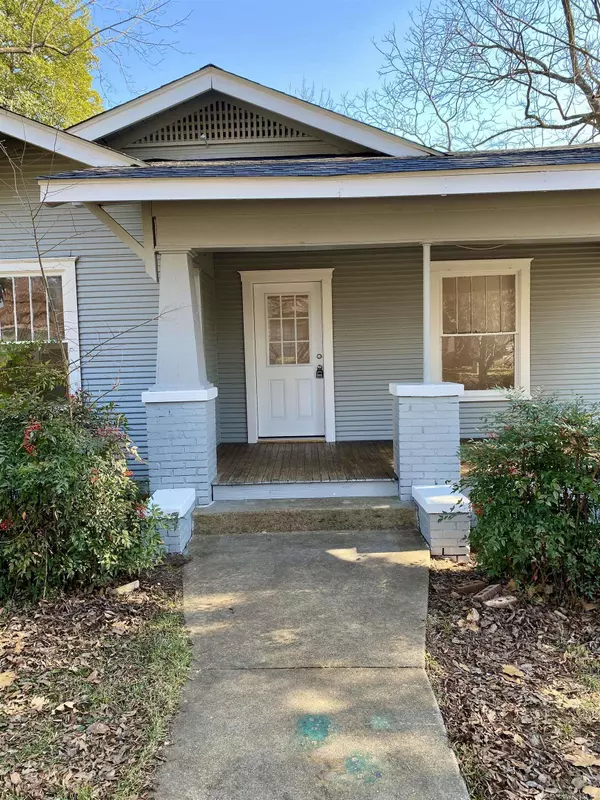 Clarksville, AR 72830,312 N Montgomery St