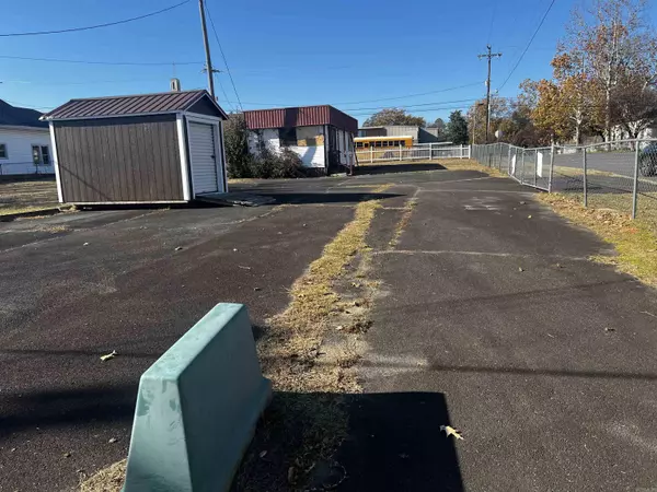 Jacksonville, AR 72076,115 W Hickory Street