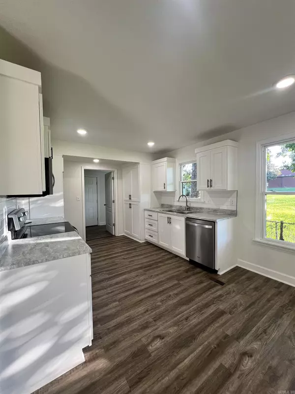 Bald Knob, AR 72010,102 Arch Street