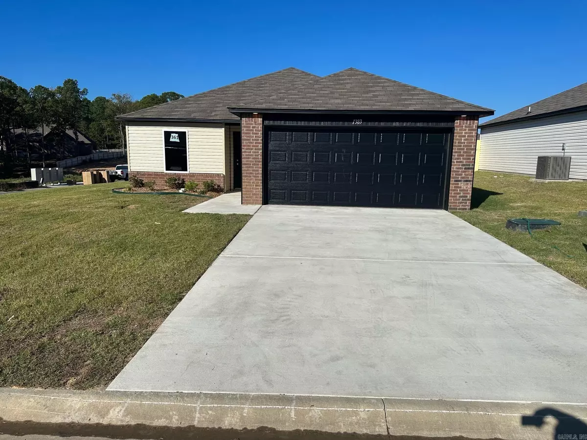 Benton, AR 72019,1383 Meadows Drive