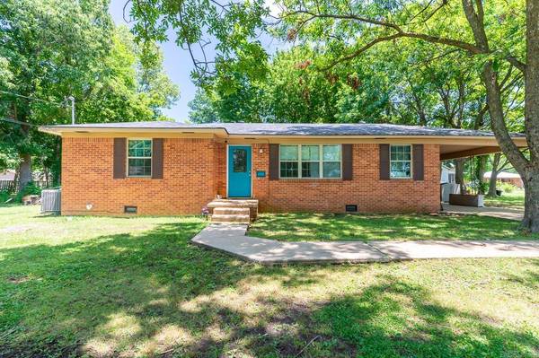 415 E Walnut Street, Walnut Ridge, AR 72476