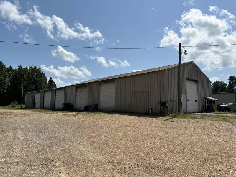 2045 SW California Avenue, Camden, AR 71701-5601