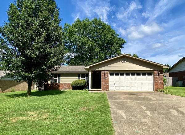 1105 S Laredo Avenue,  Russellville,  AR 72801