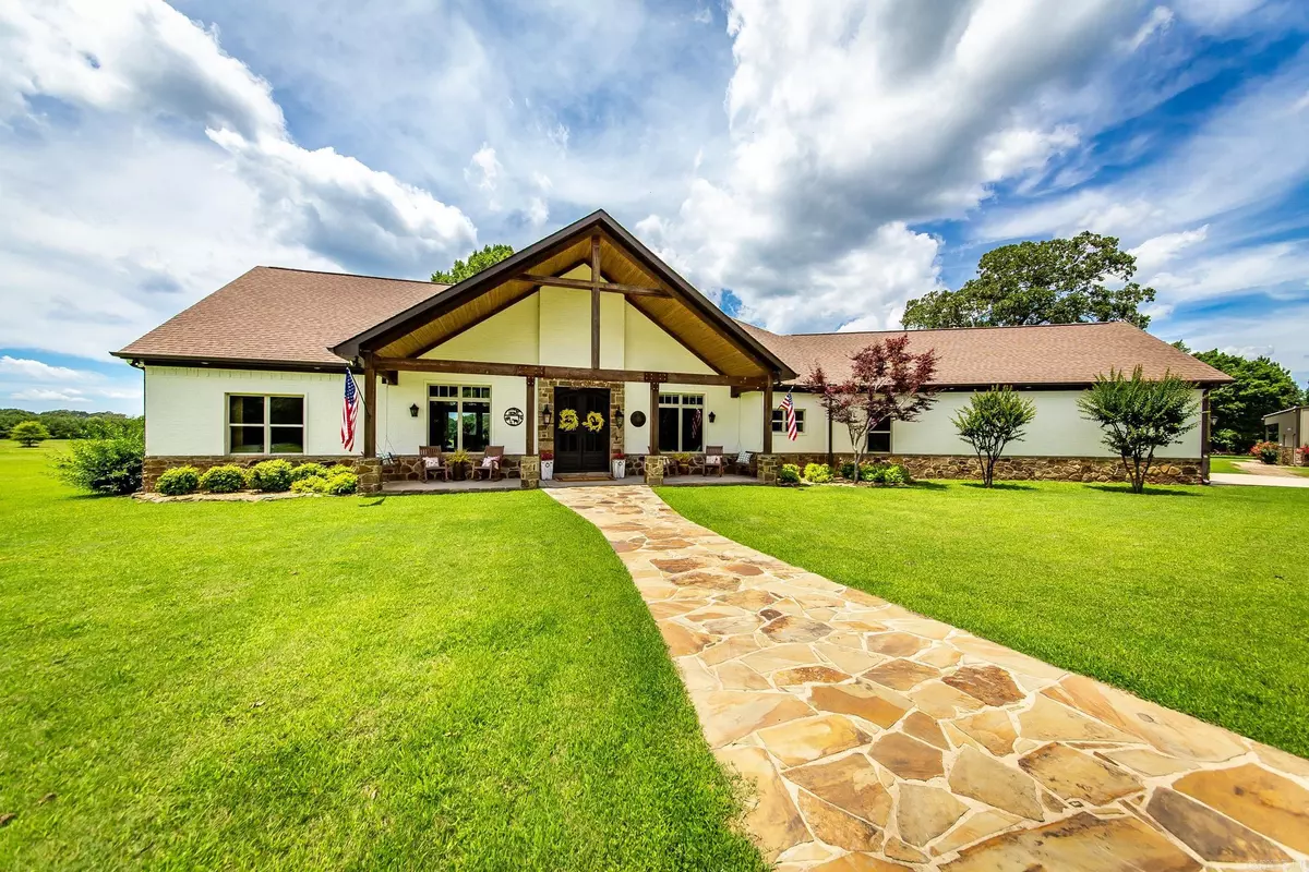 Lonoke, AR 72086,2494 Highway 236 E