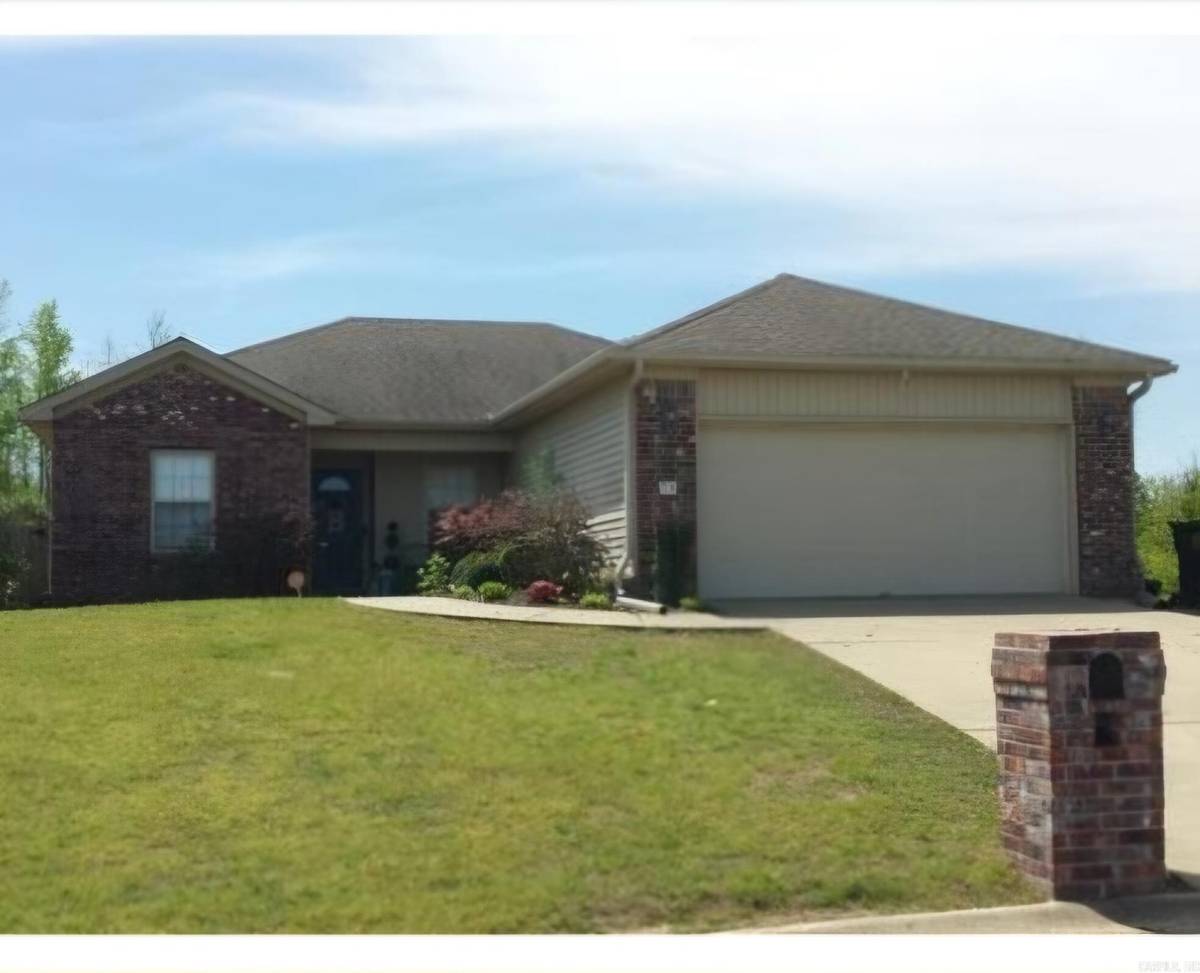 Ward, AR 72176,79 Willow Lake Dr.