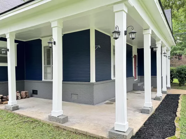 Conway, AR 72034,1379 Bruce Street