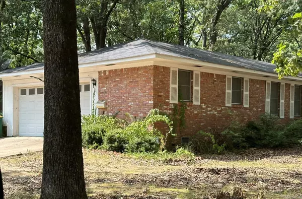 Little Rock, AR 72205,16 Betsy Lane