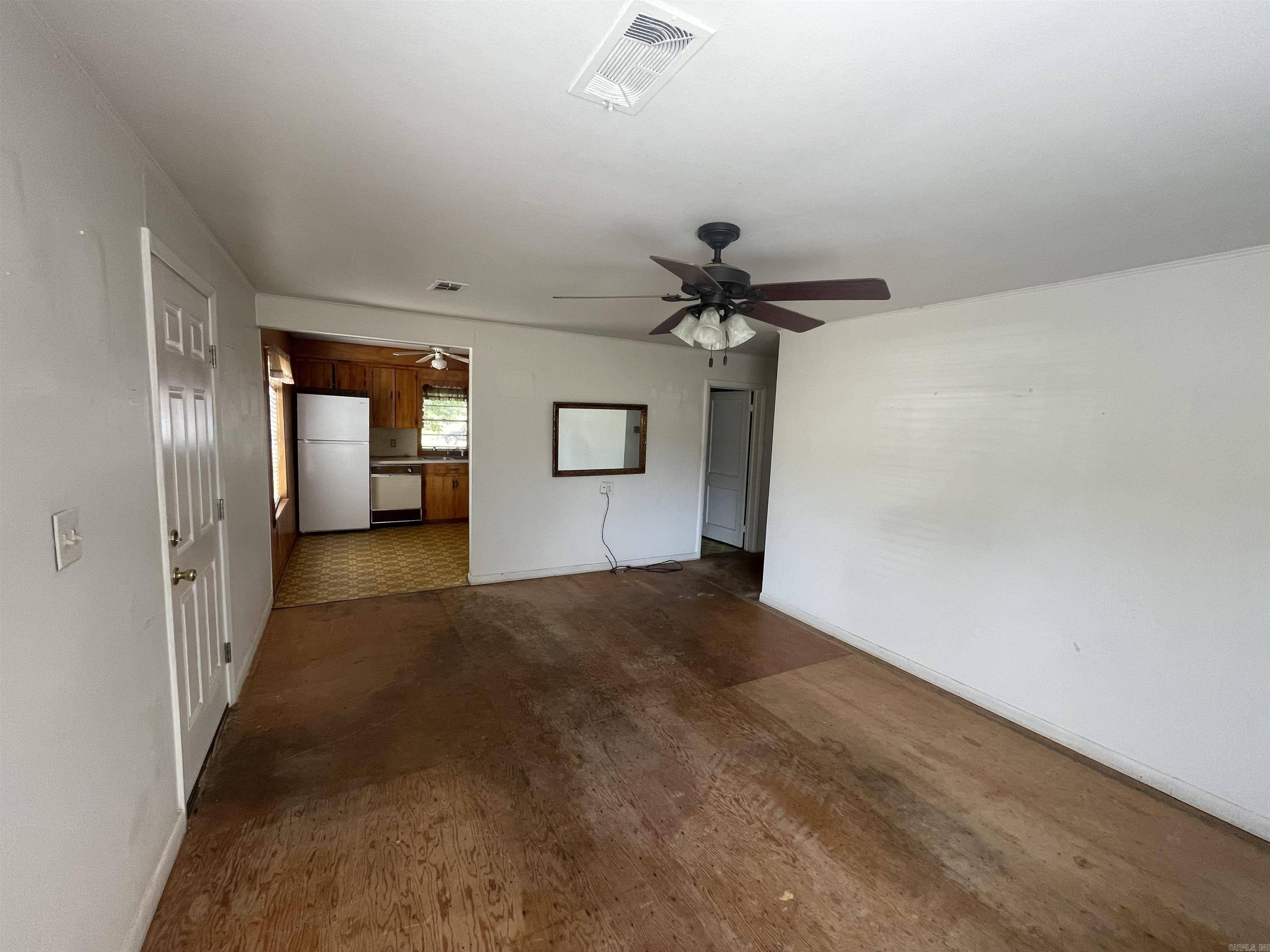 Vilonia, AR 72173,1717 E Highway 64