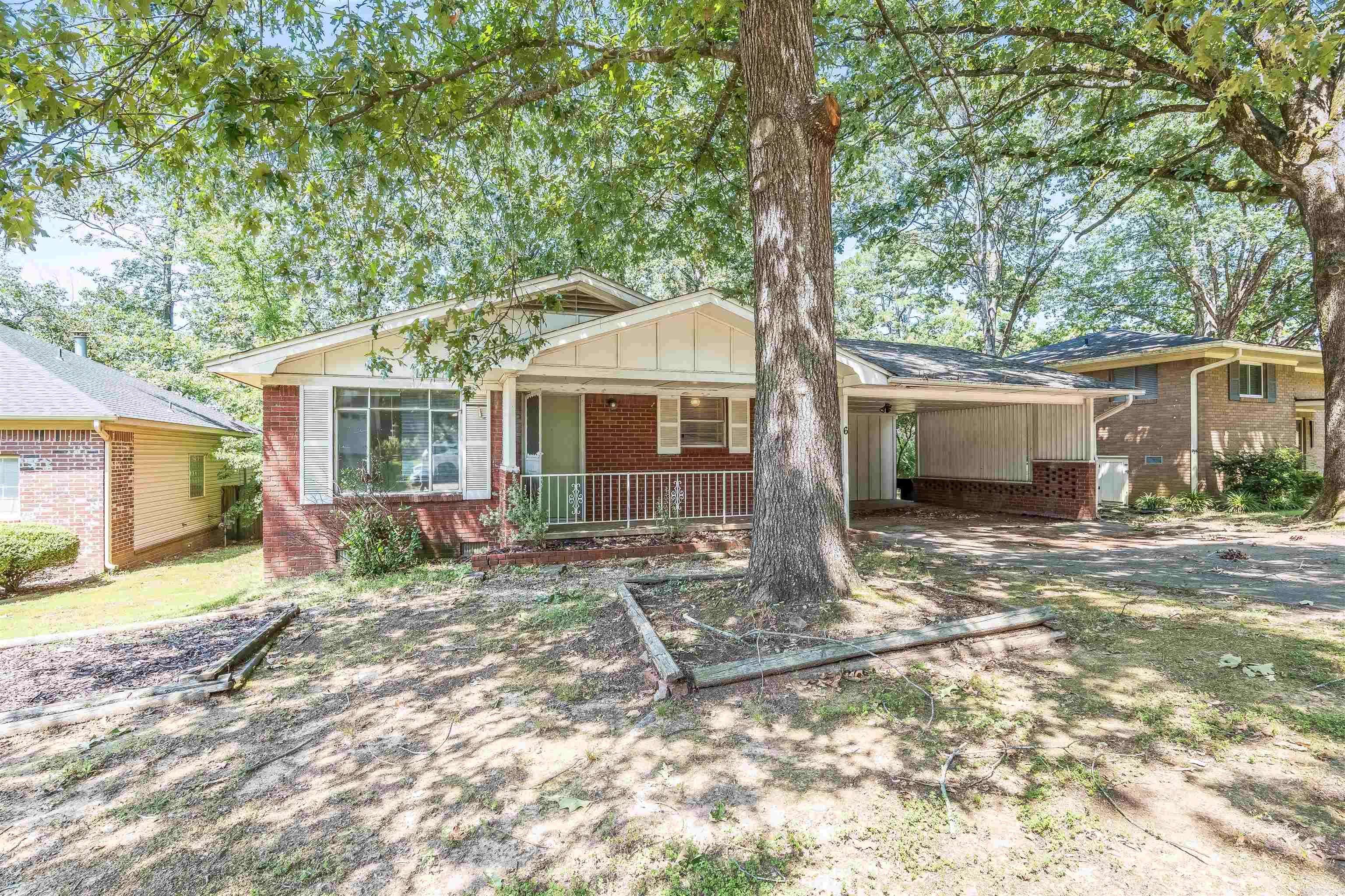 6 Gregory Ln, Little Rock, AR 72205