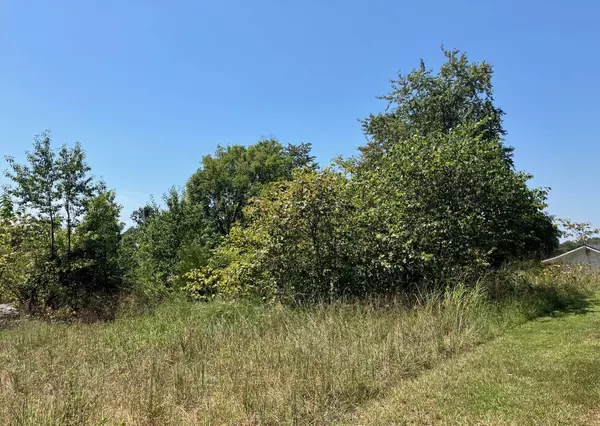 Hardy, AR 72542,1942 Hwy 63 E