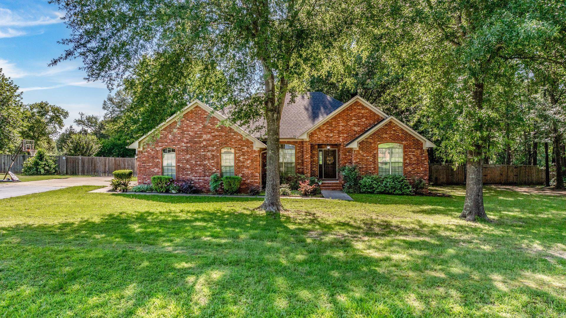 6 Salter Lane, Greenbrier, AR 72058-9999