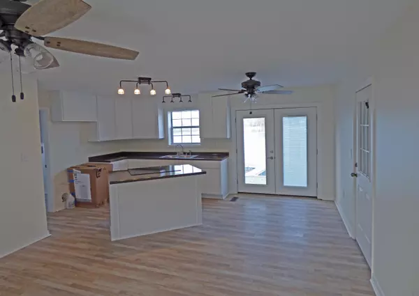 Cherokee Village, AR 72529,170 E Lakeshore Drive