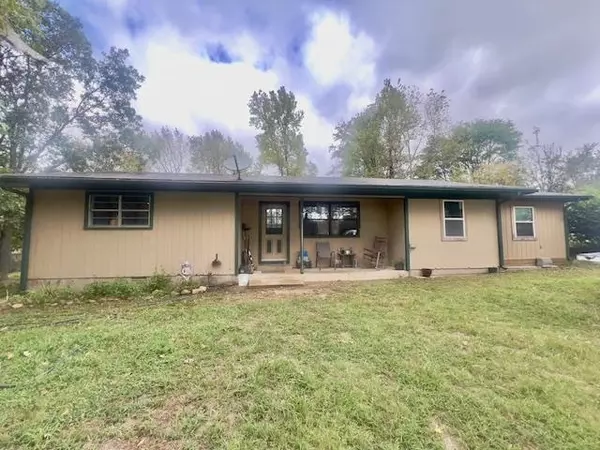 132 Bowling Lane,  Hatfield,  AR 71953