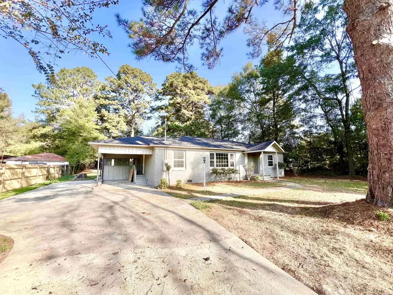 1860 SW California Street, Camden, AR 71701