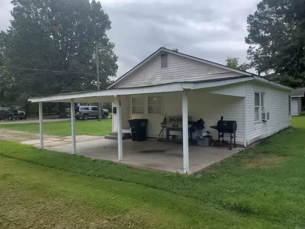 Piggott, AR 72454,415 S 10th Avenue