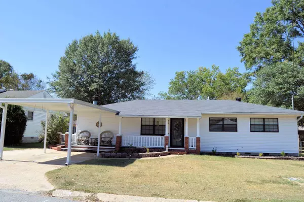 413 Dobbs, Benton, AR 72015