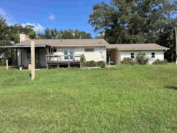 Woodlawn, AR 71665,910 W Rowell Road