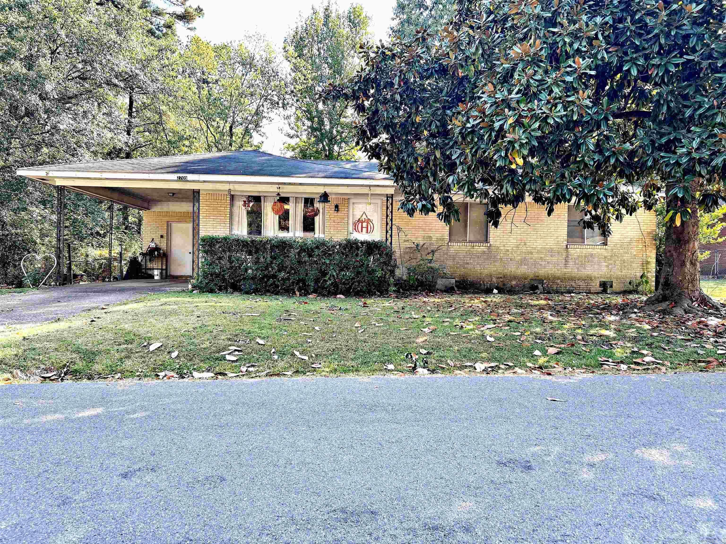 2709 Center Street, Arkadelphia, AR 71923